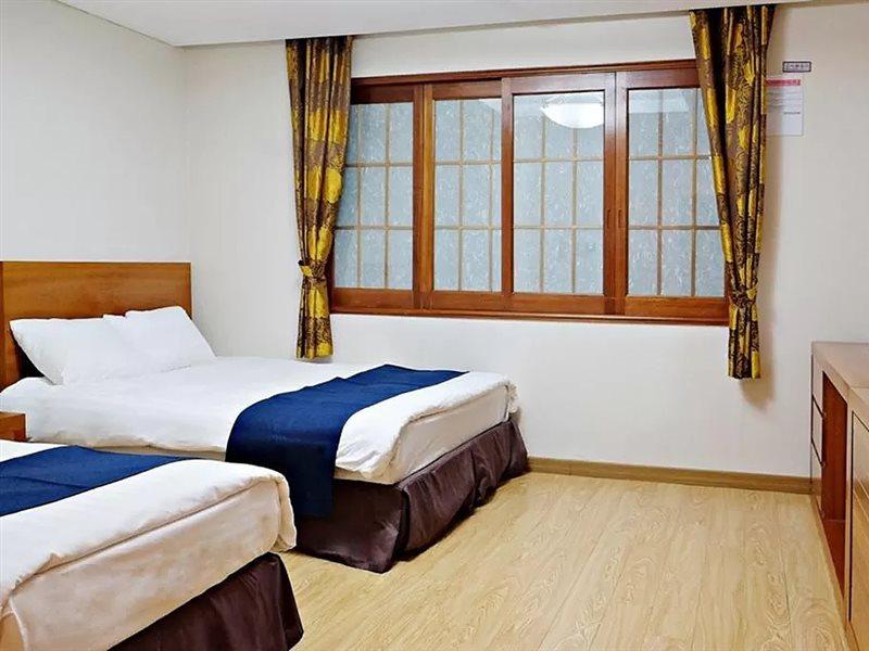 Jeju Parkside Tourist Hotel Eksteriør bilde
