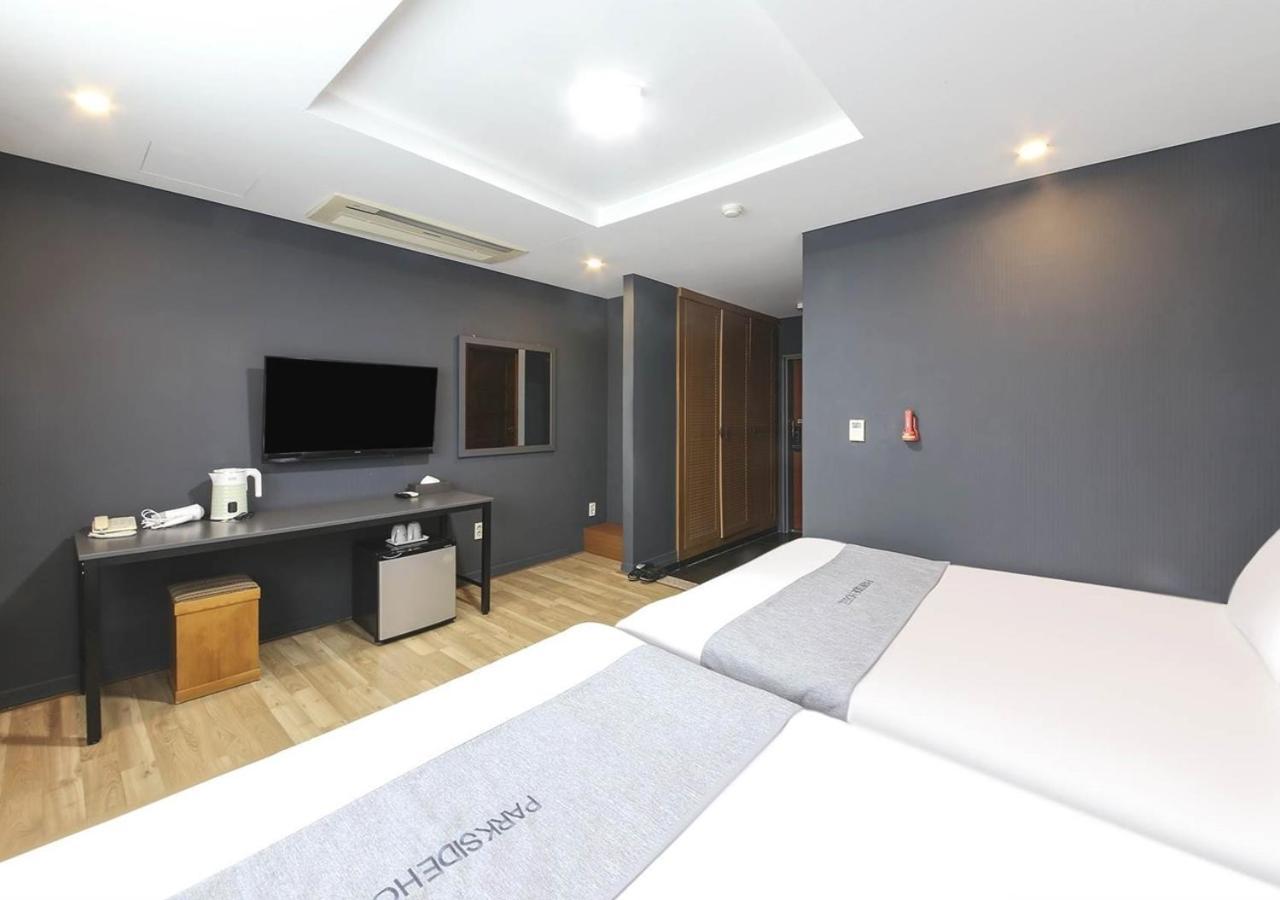 Jeju Parkside Tourist Hotel Eksteriør bilde