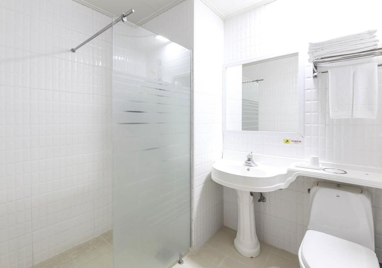 Jeju Parkside Tourist Hotel Eksteriør bilde