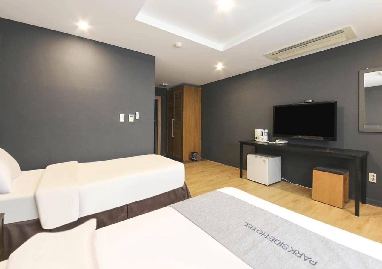 Jeju Parkside Tourist Hotel Eksteriør bilde