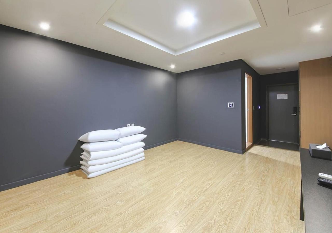 Jeju Parkside Tourist Hotel Eksteriør bilde